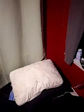 Cnutt310 online show from 10/24/25, 07:49