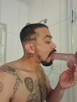 Cnutt310 online show from 11/07/25, 04:12