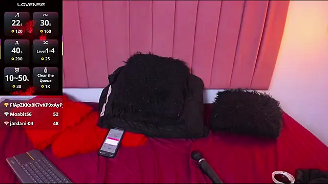 Snapshot of ana_foxi chatting on 12/15/25, 06:28 ana foxi online show from 12/15/25, 06:28