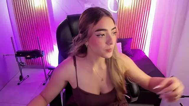 KYLIE JONES6 online show from 05/05/26, 03:25