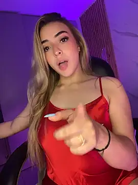Snapshot of KYLIE_JONES6 chatting on 06/16/26, 01:41 KYLIE JONES6 online show from 06/16/26, 01:41