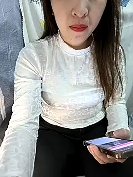 Ariana-Vy online show from 11/25/25, 10:59