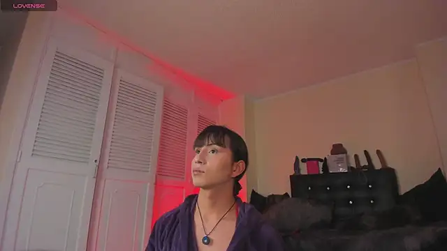 Snapshot of Draculairis chatting on 09/18/25, 02:08 Draculairis online show from 09/18/25, 02:08