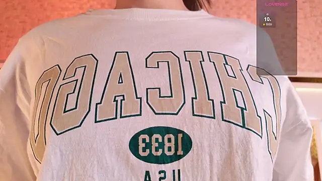 ambar rosse25 online show from 10/22/25, 11:32