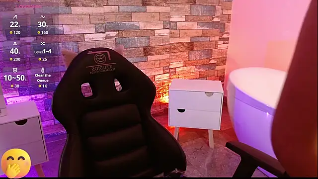 Snapshot of LIHIAN_TAY chatting on 10/04/25, 12:03 LIHIAN TAY online show from 10/04/25, 12:03