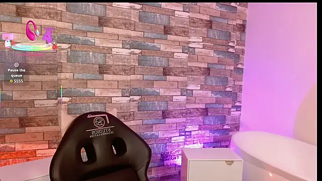 Snapshot of LIHIAN_TAY chatting on 10/07/25, 11:51 LIHIAN TAY online show from 10/07/25, 11:51