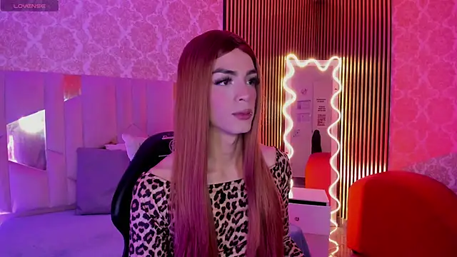 Snapshot of LIHIAN_TAY chatting on 10/31/25, 03:40 LIHIAN TAY online show from 10/31/25, 03:40