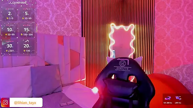 Snapshot of LIHIAN_TAY chatting on 11/04/25, 03:49 LIHIAN TAY online show from 11/04/25, 03:49