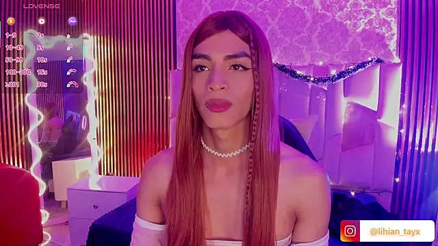 Snapshot of LIHIAN_TAY chatting on 11/24/25, 04:56 LIHIAN TAY online show from 11/24/25, 04:56