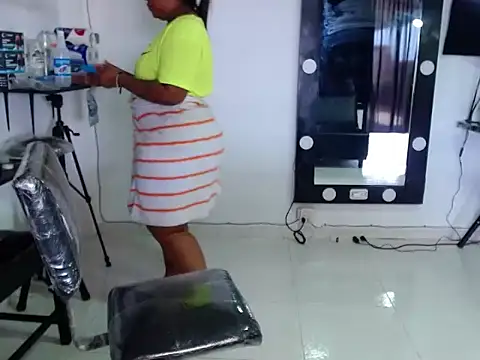 Snapshot of Sam_Blue chatting on 11/09/25, 02:04 Sam Blue online show from 11/09/25, 02:04