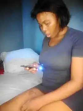 Snapshot of CharlotteXXX chatting on 03/21/26, 12:43 CharlotteXXX online show from 03/21/26, 12:43