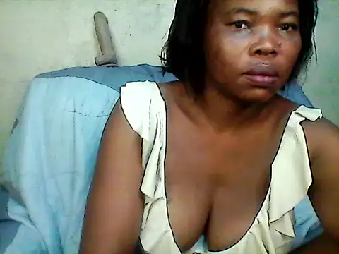 Snapshot of CharlotteXXX chatting on 04/16/26, 06:41 CharlotteXXX online show from 04/16/26, 06:41