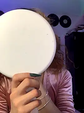 Snapshot of meghan_devil_ chatting on 10/08/25, 06:22 meghan devil online show from 10/08/25, 06:22