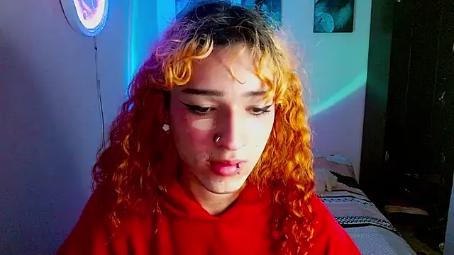 Snapshot of meghan_devil_ chatting on 10/18/25, 05:43 meghan devil online show from 10/18/25, 05:43