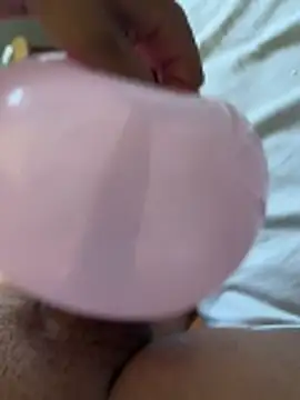 Eduardo hottt online show from 12/19/25, 04:03