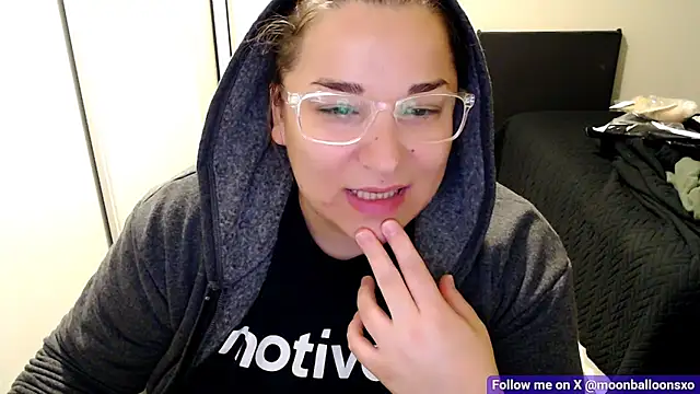 MoonBalloons online show from 11/16/25, 07:14