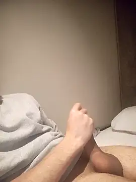 Snapshot of aA737y chatting on 12/14/25, 05:18 aA737y online show from 12/14/25, 05:18