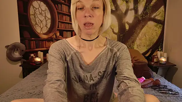 Snapshot of HaileeAtHome chatting on 07/22/26, 03:48 HaileeAtHome online show from 07/22/26, 03:48