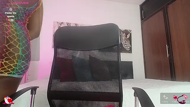 Snapshot of BarbaraGil1 chatting on 09/30/25, 02:00 BarbaraGil1 online show from 09/30/25, 02:00