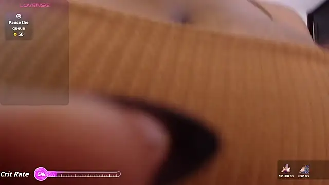 Snapshot of BarbaraGil1 chatting on 11/30/25, 03:54 BarbaraGil1 online show from 11/30/25, 03:54