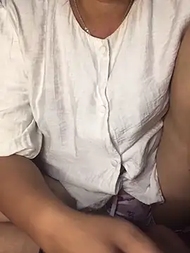 Snapshot of Millionly chatting on 04/16/26, 02:51 Millionly online show from 04/16/26, 02:51