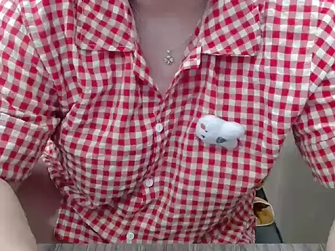 Snapshot of Zhi__2k6 chatting on 10/01/25, 04:57 Zhi  2k6 online show from 10/01/25, 04:57