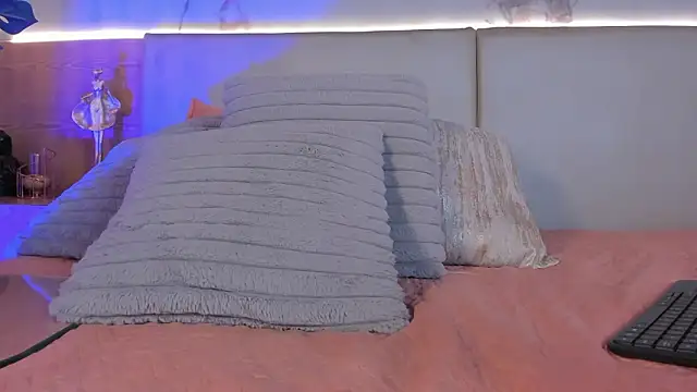 ValSmith  online show from 03/16/26, 05:44