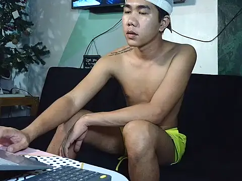 Snapshot of Darkevion chatting on 10/13/25, 12:27 Darkevion online show from 10/13/25, 12:27