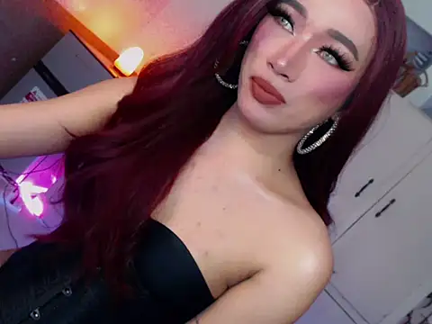Snapshot of Spicy_kinky chatting on 06/12/26, 01:37 Spicy kinky online show from 06/12/26, 01:37