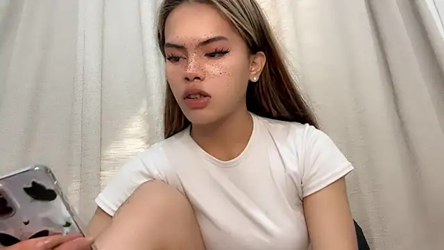 Snapshot of serpenthena_goddess chatting on 11/05/25, 12:21 serpenthena goddess online show from 11/05/25, 12:21