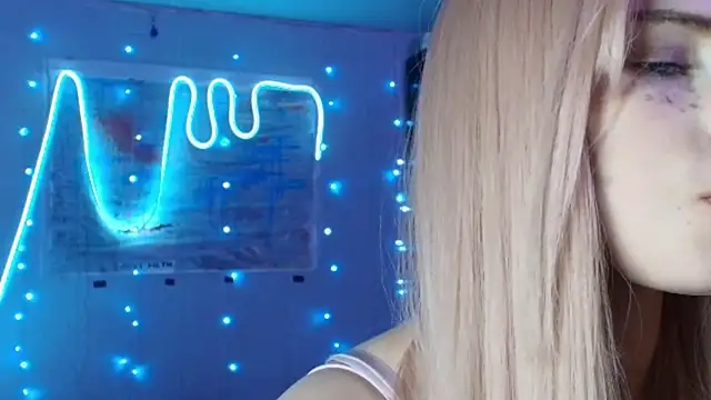 Snapshot of PieraMarch chatting on 09/21/25, 07:59 PieraMarch online show from 09/21/25, 07:59