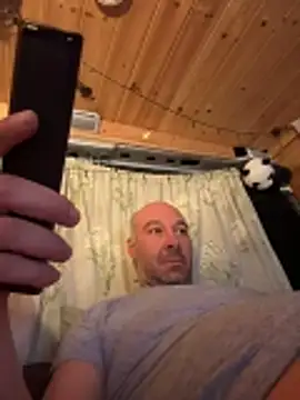 Snapshot of annubis69 chatting on 11/27/25, 12:02 annubis69 online show from 11/27/25, 12:02