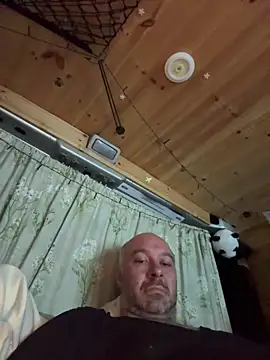 Snapshot of annubis69 chatting on 12/01/25, 03:28 annubis69 online show from 12/01/25, 03:28