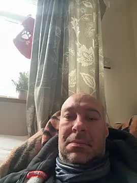 Snapshot of annubis69 chatting on 12/21/25, 01:07 annubis69 online show from 12/21/25, 01:07