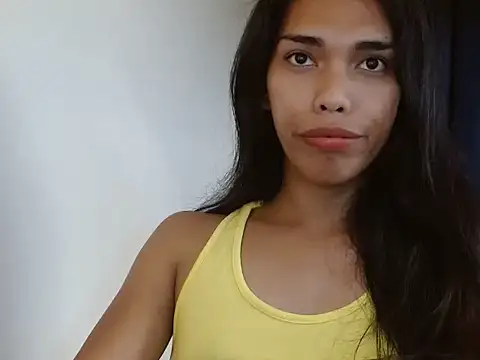 Snapshot of angelaxmonroe chatting on 05/10/26, 12:05 angelaxmonroe online show from 05/10/26, 12:05