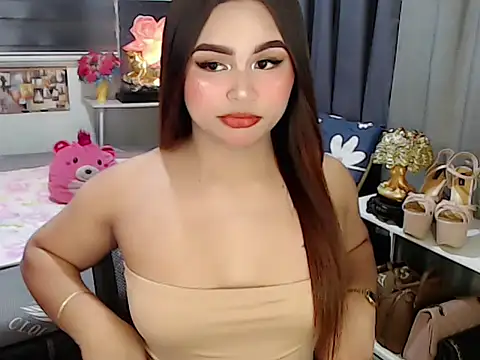 Snapshot of Candice_cummer chatting on 12/18/25, 05:41 Candice cummer online show from 12/18/25, 05:41