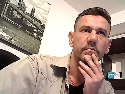 Snapshot of mastercharisma35 chatting on 03/18/26, 11:57 mastercharisma35 online show from 03/18/26, 11:57