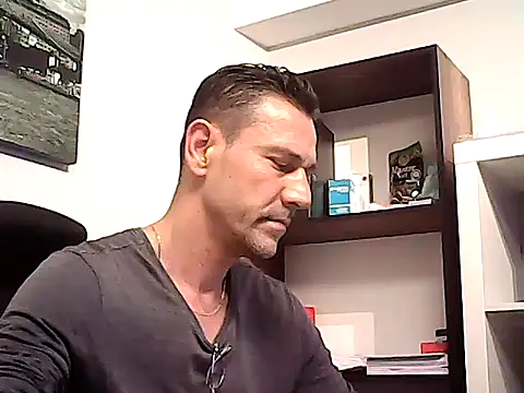 Snapshot of mastercharisma35 chatting on 04/07/26, 03:23 mastercharisma35 online show from 04/07/26, 03:23