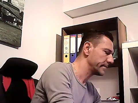 Snapshot of mastercharisma35 chatting on 04/08/26, 01:22 mastercharisma35 online show from 04/08/26, 01:22