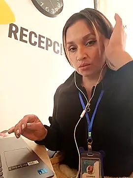 Snapshot of ALEJA__07 chatting on 09/10/25, 01:00 ALEJA 07 online show from 09/10/25, 01:00