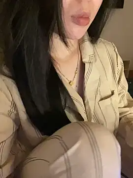 Snapshot of Nancy68 chatting on 03/06/26, 04:58 Nancy68 online show from 03/06/26, 04:58