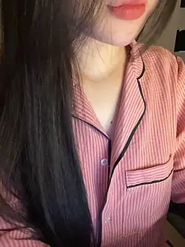 Snapshot of Nancy68 chatting on 04/11/26, 03:33 Nancy68 online show from 04/11/26, 03:33