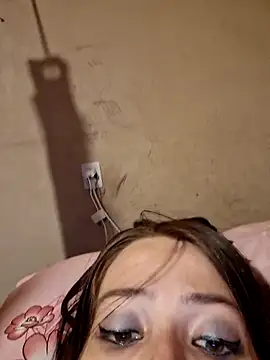 Snapshot of Tudiablita21 chatting on 03/15/26, 02:39 Tudiablita21 online show from 03/15/26, 02:39