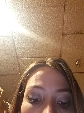 Snapshot of Tudiablita21 chatting on 03/29/26, 11:21 Tudiablita21 online show from 03/29/26, 11:21