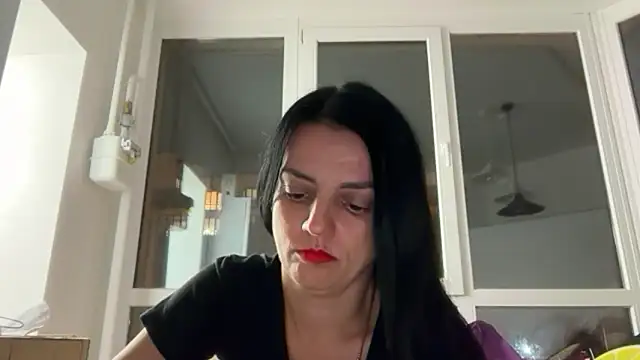 Snapshot of Sladosttss chatting on 11/02/25, 07:27 Sladosttss online show from 11/02/25, 07:27