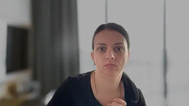 Snapshot of Sladosttss chatting on 11/20/25, 09:53 Sladosttss online show from 11/20/25, 09:53