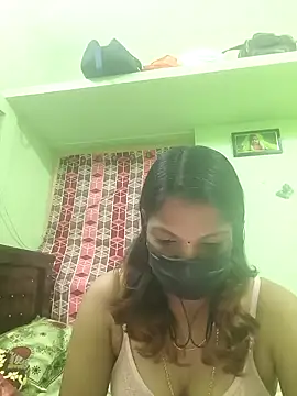 Snapshot of Tamil_Ishu chatting on 10/20/25, 10:38 Tamil Ishu online show from 10/20/25, 10:38