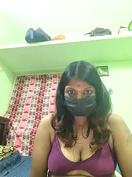 Snapshot of Tamil_Ishu chatting on 10/25/25, 08:03 Tamil Ishu online show from 10/25/25, 08:03