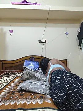 Tamil Ishu online show from 07/17/26, 12:12