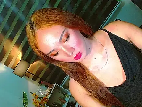 Snapshot of Queen_yasii_88 chatting on 06/10/26, 06:51 Queen yasii 88 online show from 06/10/26, 06:51